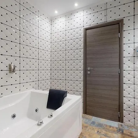 Jacuzzi Suites Thessaloniki Exterior photo